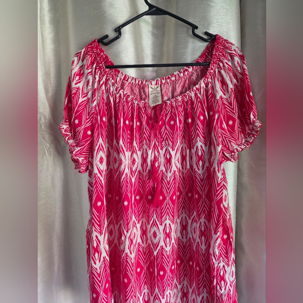 Faded Glory Red and White Patterned Blouse